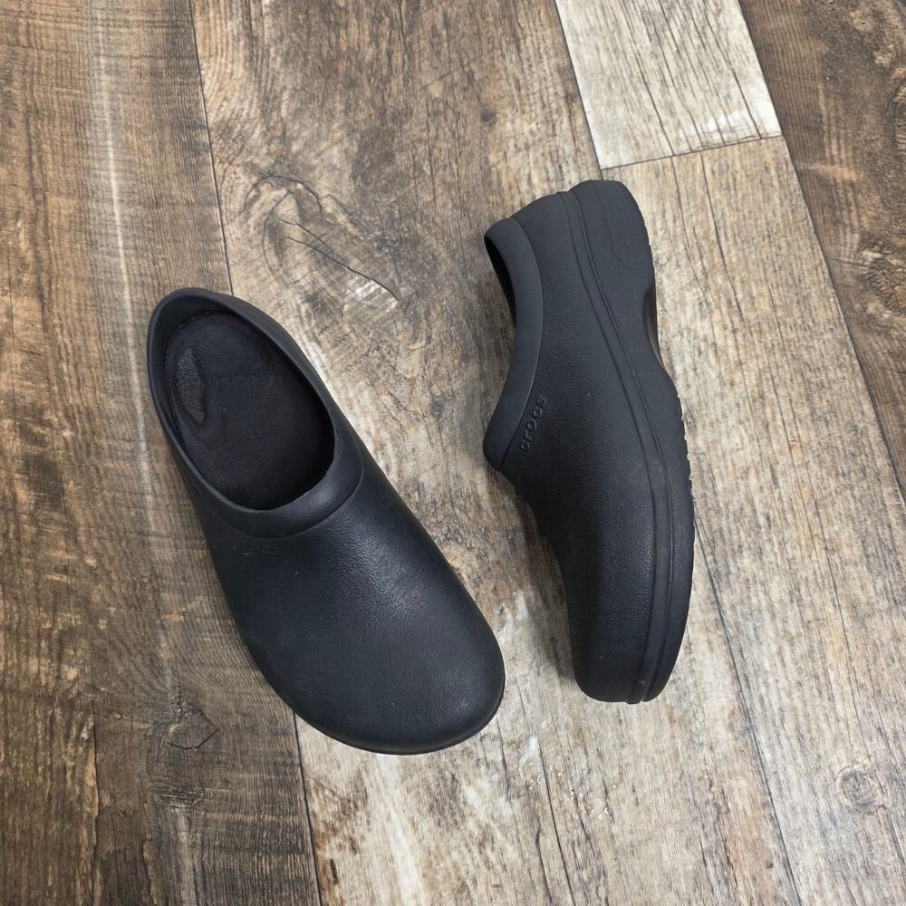 Crocs On The Clock Work Slip-On Clog Shoes Black Womens 10